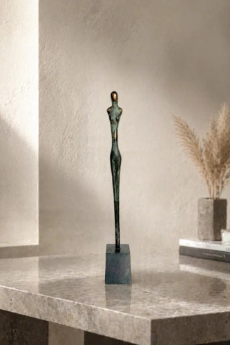 Lang pige 21 cm