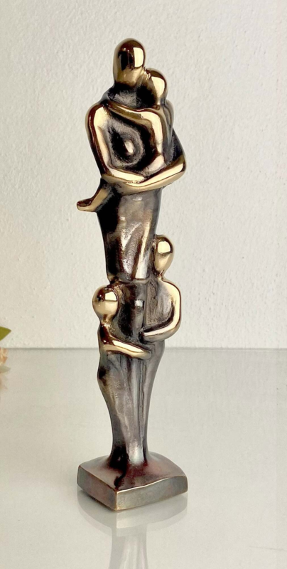 Mor med 3 børn 22 cm